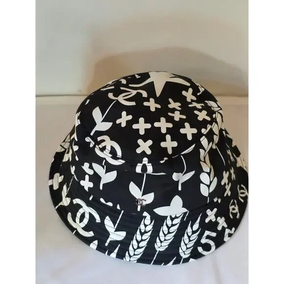 Chanel Black Interlocking CC Printed bucket hat M sz